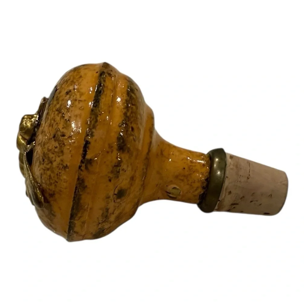 KnobStoppers Vintage Resin Bottle Stoppers Bee & Floral Set of 4, Wine Corks